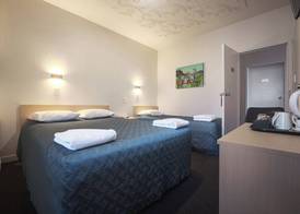 Kiwi International Hotel 4