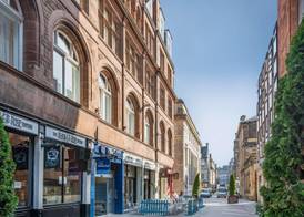 Travelodge Edinburgh Central Rose Street 3