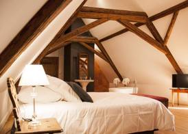 Unter der Linde 2