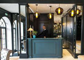 Hotel de Neuville Arc de Triomphe 5