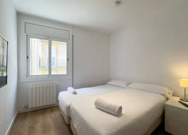AinB Barcelona Sants Apartments 3