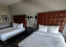 Surface Boutique Hotel, Will Rogers Airport, Fairgrounds, Restaurant & Bar 3