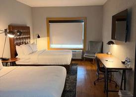 Surface Boutique Hotel, Will Rogers Airport, Fairgrounds, Restaurant & Bar 4
