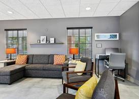 Country Inn & Suites by Radisson, Covington, LA 5