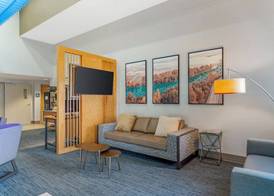 Holiday Inn Express & Suites BURLINGTON by IHG 2