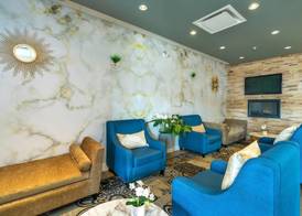 Comfort Inn & Suites Surrey 3