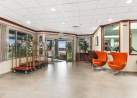 Medallion Inn and Suites 4