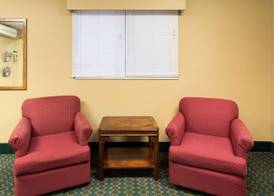 Super 8 by Wyndham Mendota 5