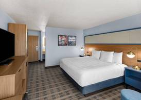 AmericInn by Wyndham Monmouth 5