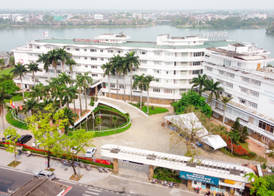 Century Riverside Hotel Hue 5