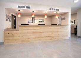 Country Inn & Suites by Radisson, Stone Mountain, GA 4