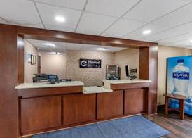 Clarion Pointe Racine - Mount Pleasant 2