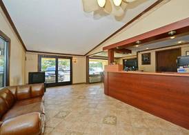 Americas Best Value Inn and Suites Warren Detroit 4