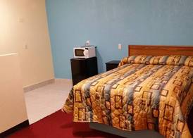 Relax Inn Motel 3