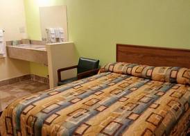Relax Inn Motel 5