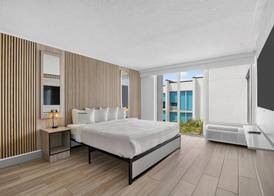 Tropical Palms Hotel 2