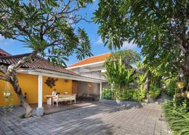 La Mira Villa Seminyak by Ini Vie Hospitality 3
