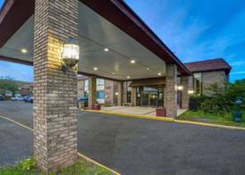 Travelodge by Wyndham Vernon CT 3