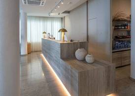 Anonymous Beach Hotel (Adults 16+) 4