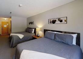 Inn at Snowshoe 4