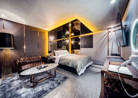 THE GRAY HOTEL 5