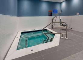 La Quinta Inn & Suites by Wyndham Middletown 4