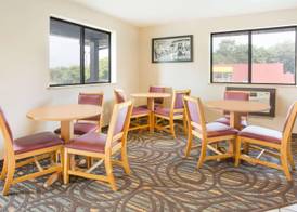 Super 8 by Wyndham Lexington VA 3