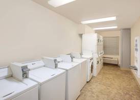 WoodSpring Suites Jacksonville Beach Blvd 4