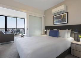 Oaks Melbourne on William Suites 4