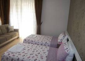 River Hotel 3