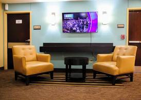 MainStay Suites Chicago Hillside 3