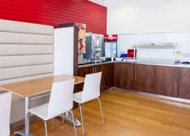 Travelodge Kew Bridge 5