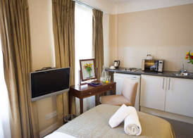Dolphin House Serviced Apartments 2