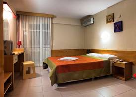 HOTEL GOLDEN GATE 3