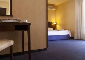 Mayflower Hotel 4