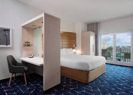 SpringHill Suites by Marriott Oceanside Beach 4