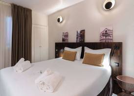 Hotel Eiffel Seine 3