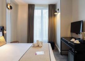 Hotel Eiffel Seine 5