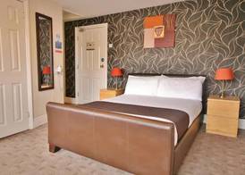 Central Hotel Cheltenham 2