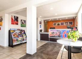 Motel 6 Anaheim, CA - Fullerton East 5