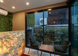 Pukka Hotel 3