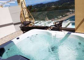 Zeus Throne Suites 3