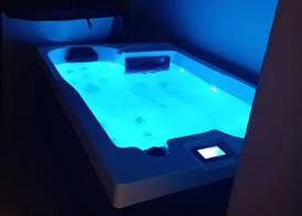 Zeus Throne Suites 4