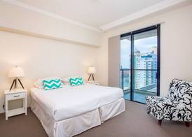 Republic Apartments Brisbane City 4
