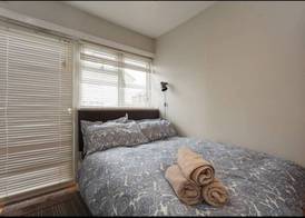 Shirley Apartments, Cozy Studio, 10 Min Drive to City Centre and Cruise Ship Terminals 3