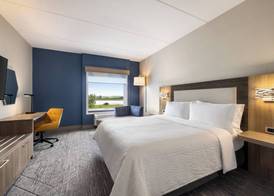 Holiday Inn Express STRATHROY by IHG 5