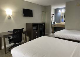 Baymont by Wyndham Wilmington 5