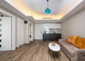 Elite Luxury Suite & Spa 4