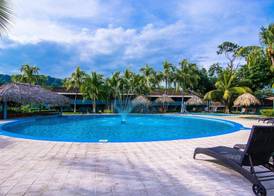 Beach Break Resort & CR Surf Camp 4
