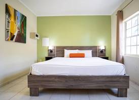 Delynne Boutique Hotel 4